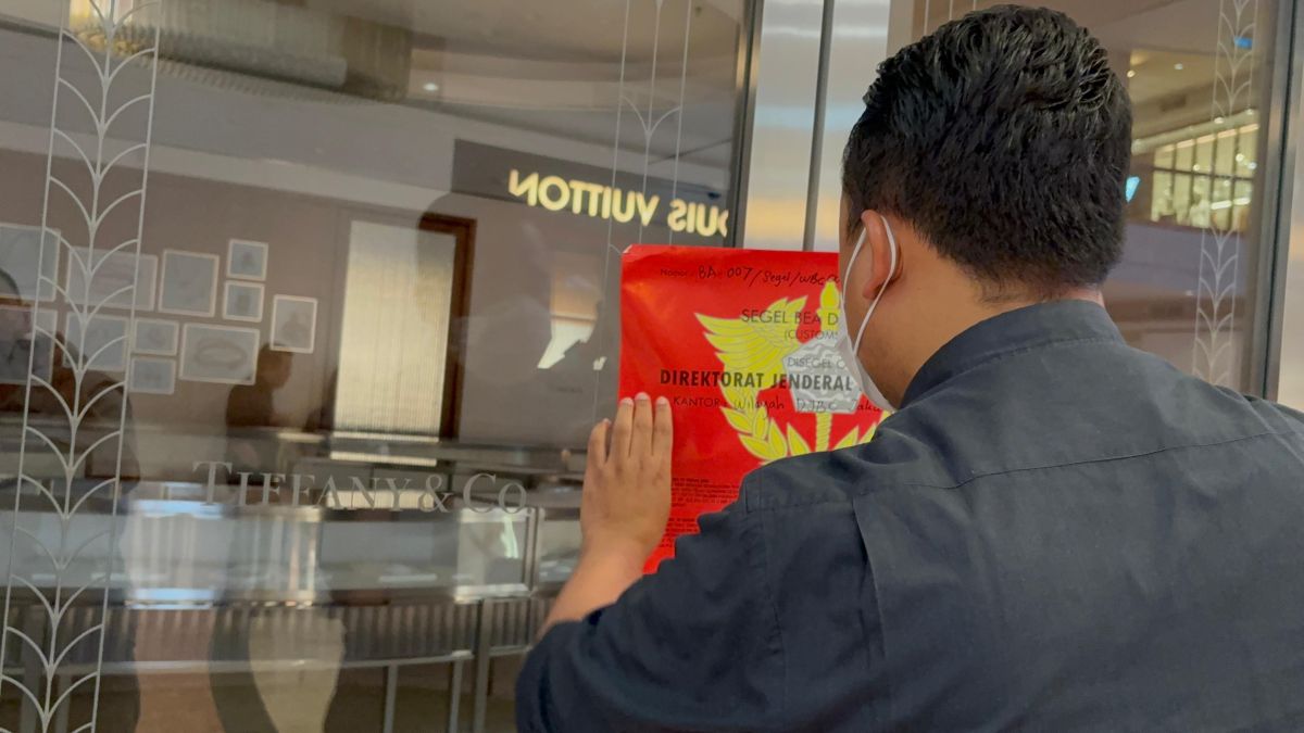 DPR Dukung Bea Cukai Segel Toko Perhiasan Mewah yang Langgar Aturan Impor