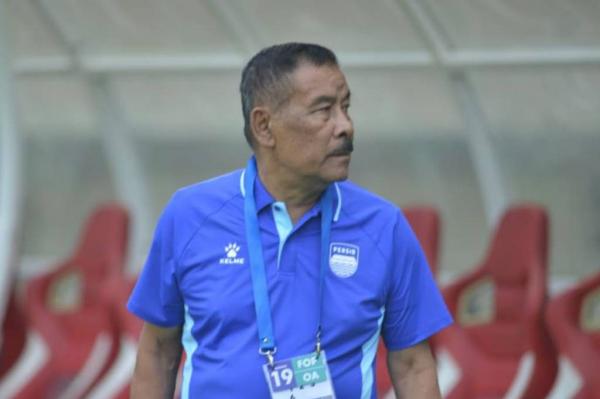 Umuh Muchtar Tantang Persib Bantai Ratchaburi Lebih dari 3 Gol di GBLA