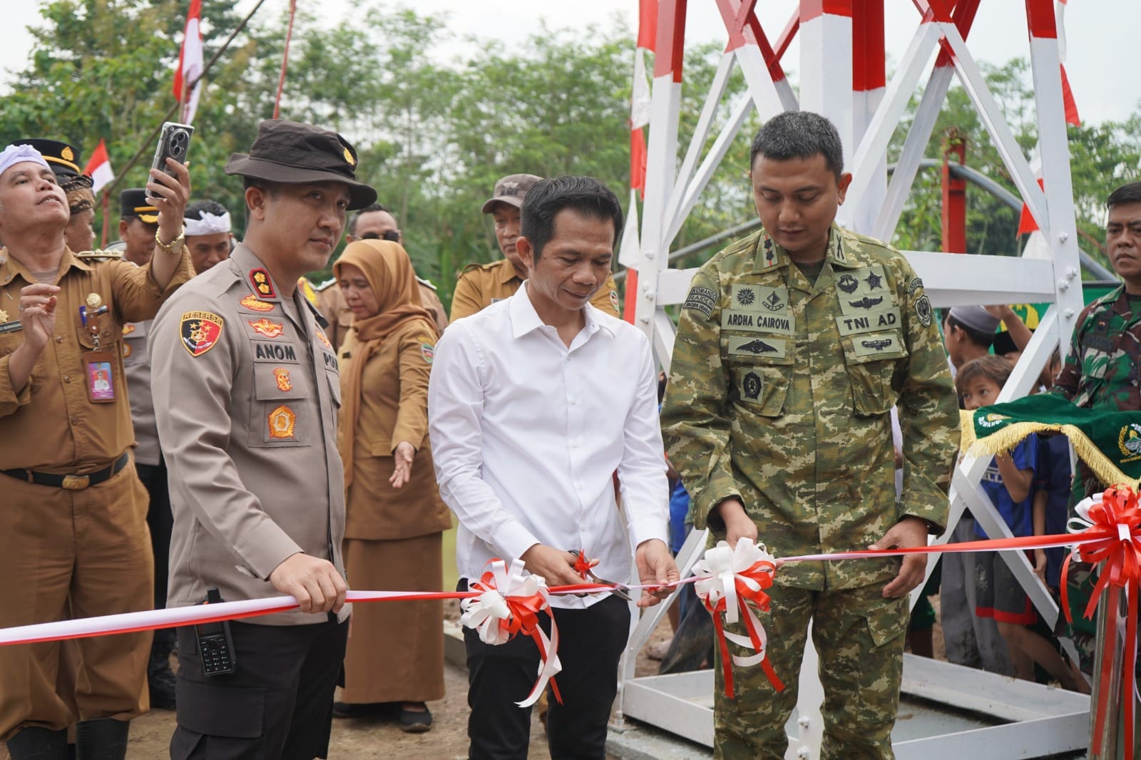 Sinergi TNI–Polri dan Pemkab Purwakarta, Jembatan Garuda Cikao Resmi Dioperasikan untuk Tingkatkan Kesejahteraan Warga